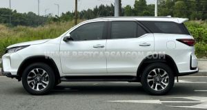 Xe Toyota Fortuner Legender 2.4L 4x2 AT 2022