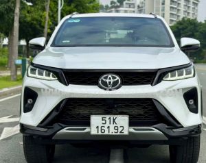 Xe Toyota Fortuner Legender 2.4L 4x2 AT 2022