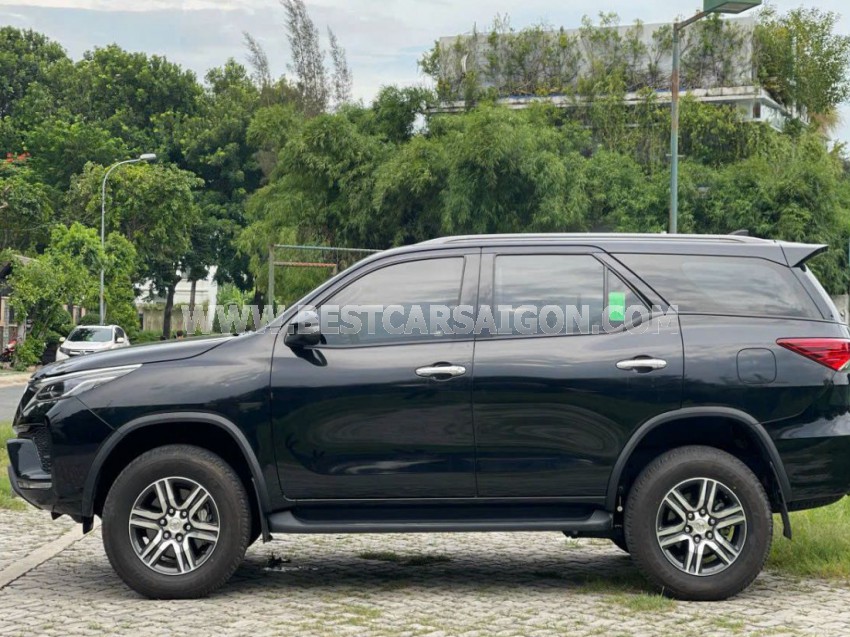 Toyota Fortuner 2.4L 4x2 AT