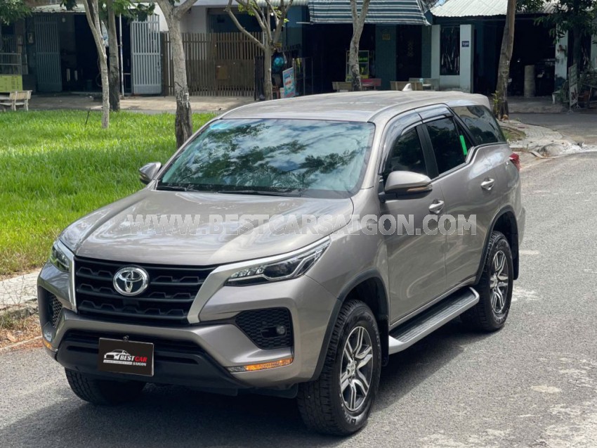 Toyota Fortuner 2.4L 4x2 MT 2022