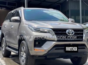 Xe Toyota Fortuner 2.4G 4x2 AT 2021