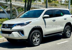 Xe Toyota Fortuner 2.4G 4x2 AT 2019