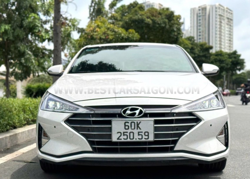 Hyundai Elantra 2.0 AT