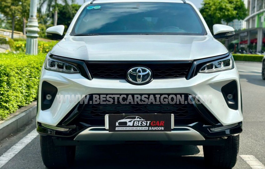 Toyota Fortuner Legender 2.4L 4x2 AT