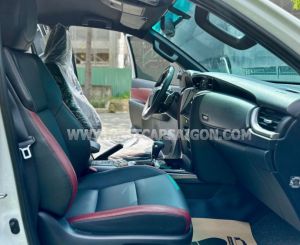 Xe Toyota Fortuner Legender 2.4L 4x2 AT 2025