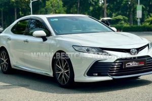 Xe Toyota Camry 2.0Q 2022