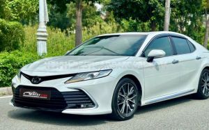 Xe Toyota Camry 2.0Q 2022