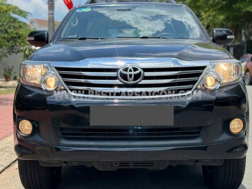 Toyota Fortuner 2.7V 4x2 AT 2015