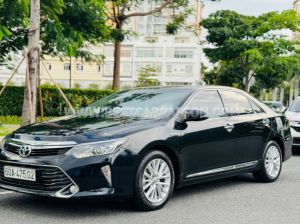 Xe Toyota Camry 2.0E 2018