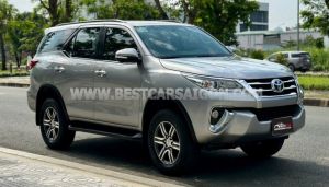 Xe Toyota Fortuner 2.7V 4x2 AT 2017