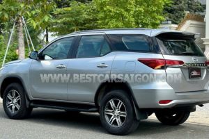 Xe Toyota Fortuner 2.7V 4x2 AT 2017