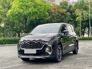 Xe Hyundai Custin Cao Cấp 2.0T 2025