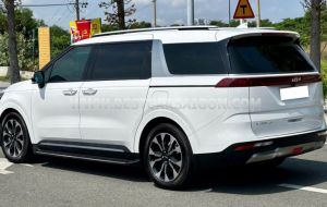Xe Kia Carnival Premium 2.2D 2022