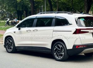 Xe Hyundai Custin Cao Cấp 2.0T 2023