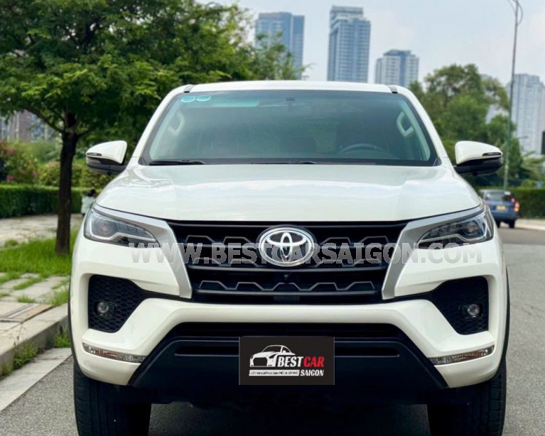 Toyota Fortuner 2.4L 4x2 MT