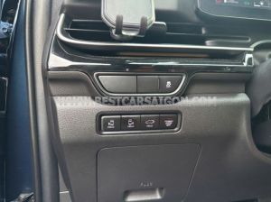 Xe Kia Carnival Signature 2.2D 2024