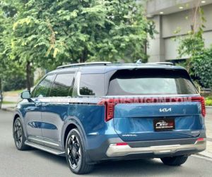 Xe Kia Carnival Signature 2.2D 2024