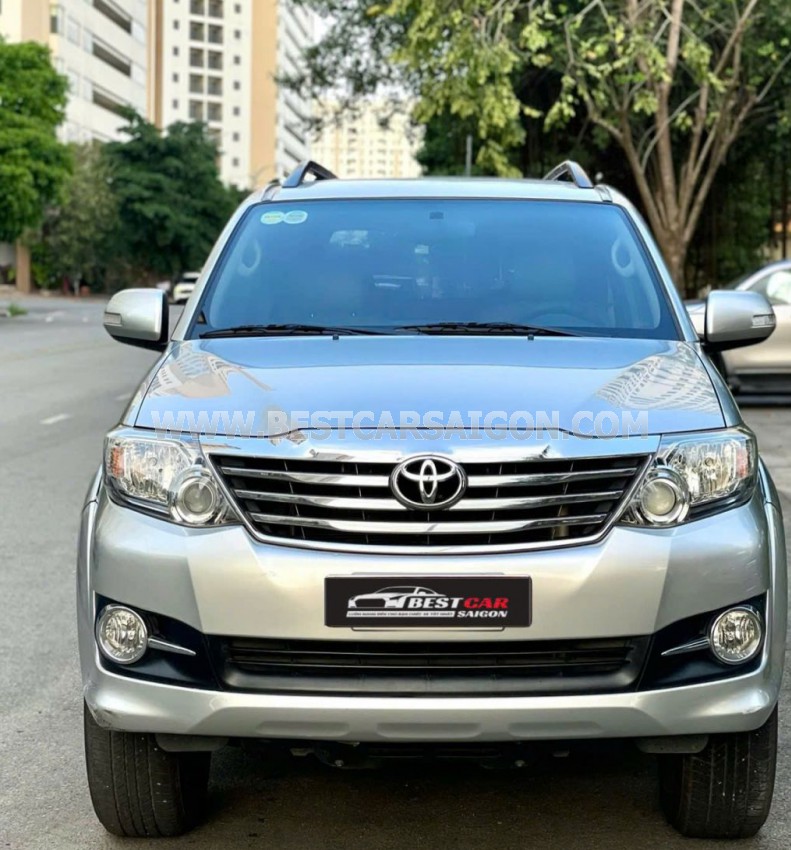 Toyota Fortuner 2.7V 4X2 AT