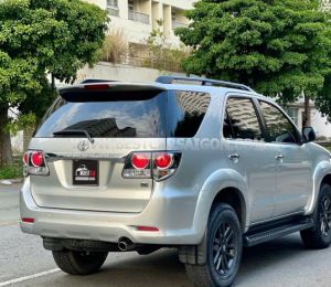 Xe Toyota Fortuner 2.7V 4X2 AT 2016