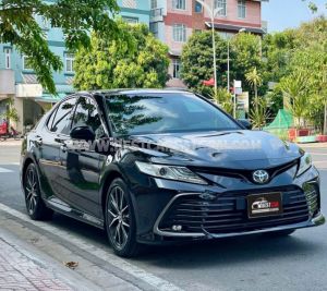 Xe Toyota Camry 2.0Q 2022