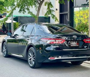 Xe Toyota Camry 2.0Q 2022