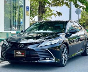 Xe Toyota Camry 2.0Q 2022
