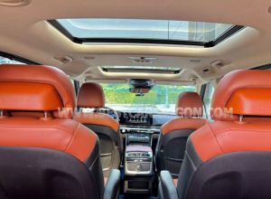 Xe Kia Carnival Signature 2.2D 2024