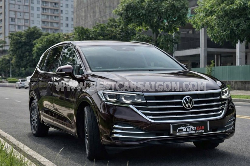 Volkswagen Viloran Luxury 2023
