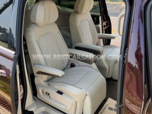 Xe Volkswagen Viloran Luxury 2023