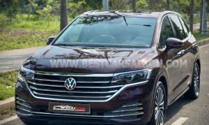 Xe Volkswagen Viloran Luxury 2023