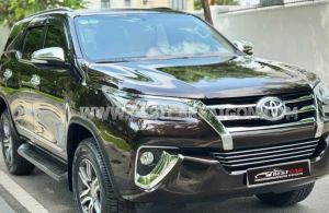 Xe Toyota Fortuner 2.7V 4x2 AT 2017