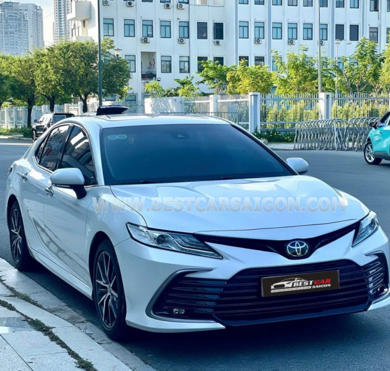 Xe Toyota Camry 2.0Q 2022