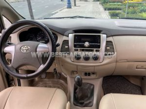 Xe Toyota Innova 2.0E 2014