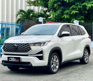 Xe Toyota Innova Cross HEV 2.0 CVT 2025