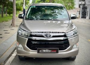 Toyota Innova 2.0E