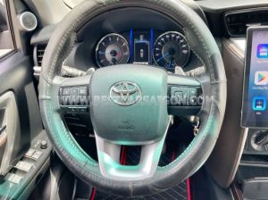 Xe Toyota Fortuner 2.4G 4x2 AT 2018