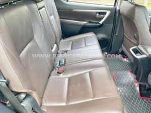 Xe Toyota Fortuner 2.4G 4x2 AT 2018