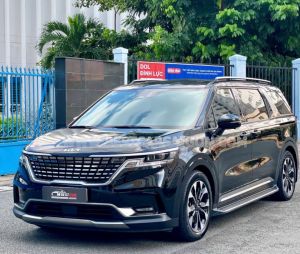 Xe Kia Carnival Signature 2.2D 2024
