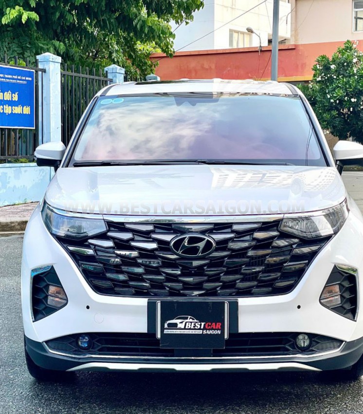 Hyundai Custin Cao Cấp 2.0T 2023