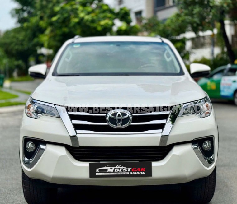 Xe Toyota Fortuner 2.7V 4x2 AT 2020
