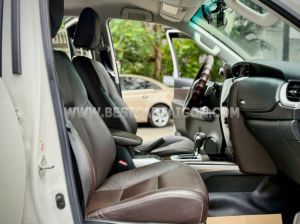 Xe Toyota Fortuner 2.7V 4x2 AT 2020