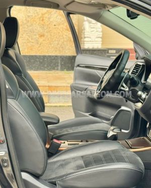 Xe Mitsubishi Outlander 2.0 CVT 2023