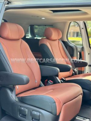 Xe Kia Carnival Signature 2.2D 2025