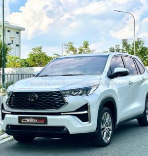 Xe Toyota Innova Cross HEV 2.0 CVT 2025